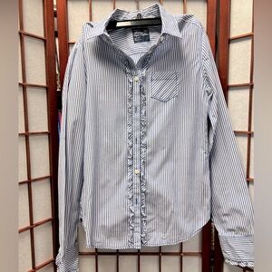 Women’s American Eagle Outfitters striped button up blouse